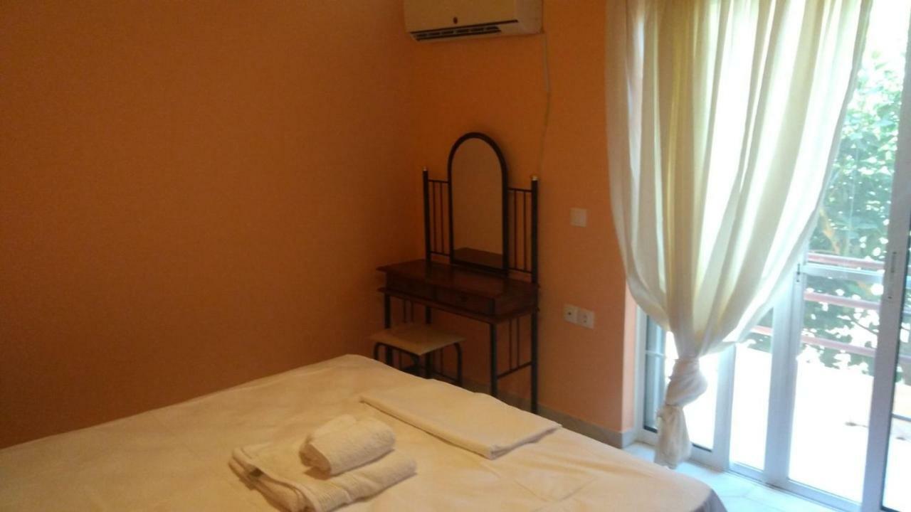 Lazarus Apartment *